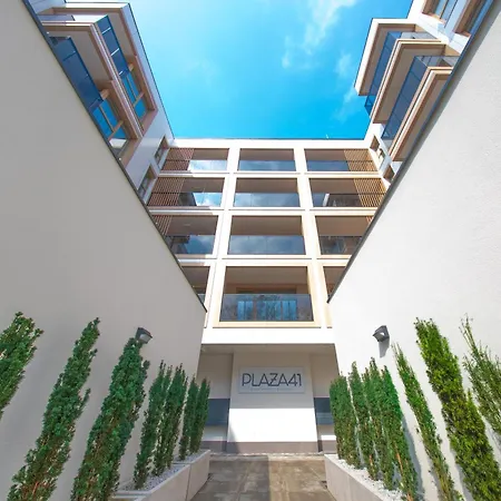 Azure Seaside - Luxury With Terrace, Balcony And Parking In *