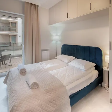 Azure Seaside - Luxury With Terrace, Balcony And Parking In *
